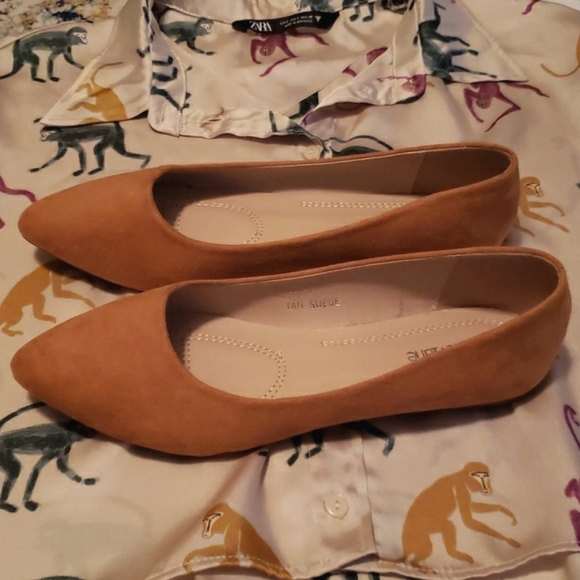 Suede Bella Marie Women's Ballet Flat Almond Toe Shoes Women's 8.5 - Picture 3 of 7